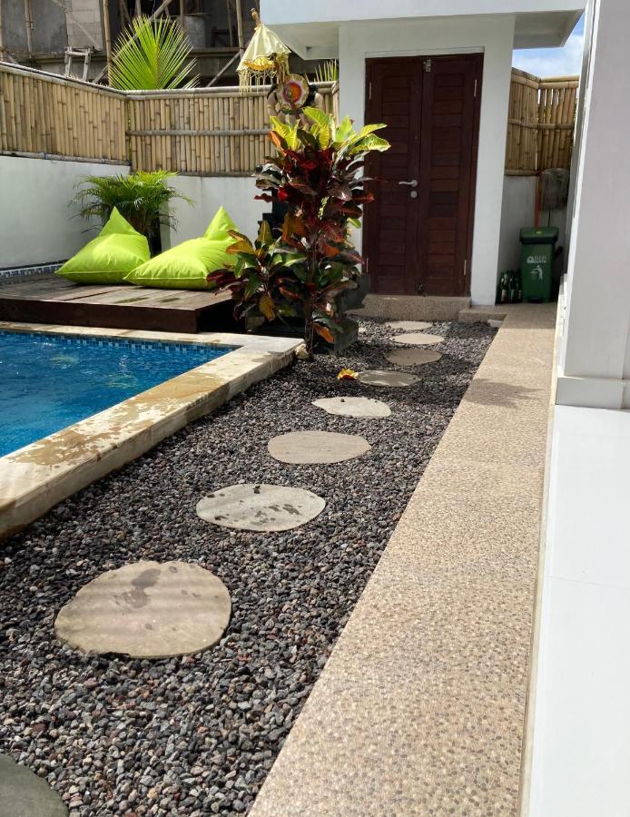 Villa Iris Homestay Uluwatu Eksteriør billede